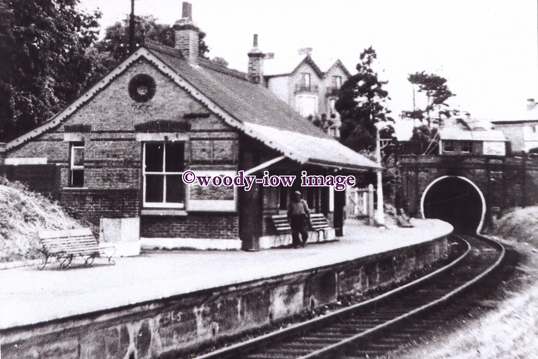rp114 Isle of Wight Mill Hill Railway Station , Cowes photo 6x4