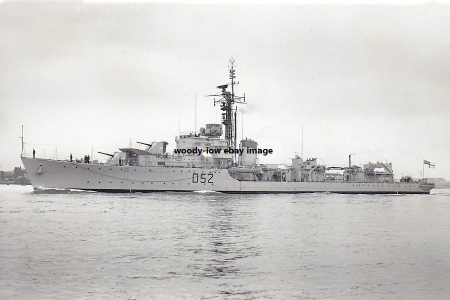 rp14494 Royal Navy Warship HMS Chaplet , built 1945 photo 6x4