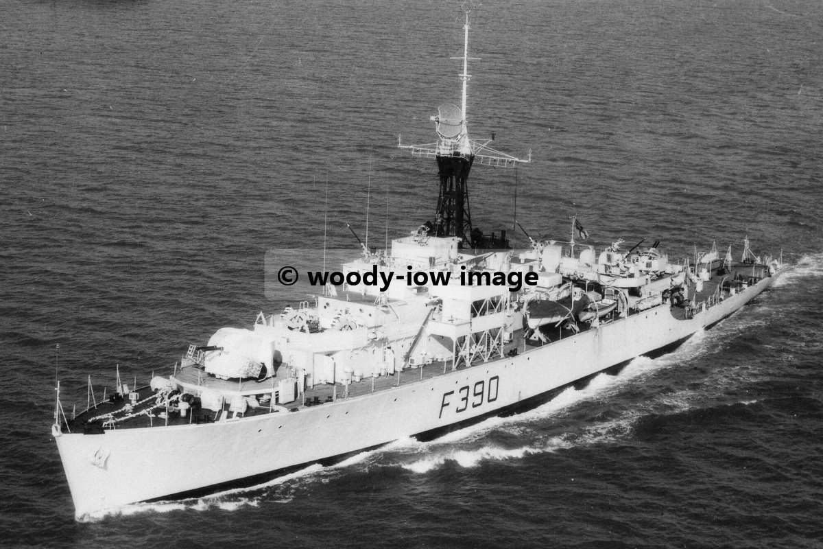 rp1795   UK Royal Navy Warship   HMS Loch Fada F390   photo 6x4  